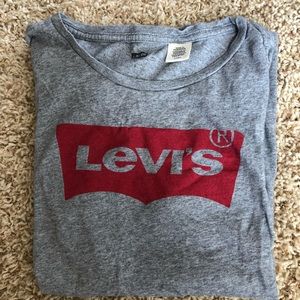 Levi’s T-shirt